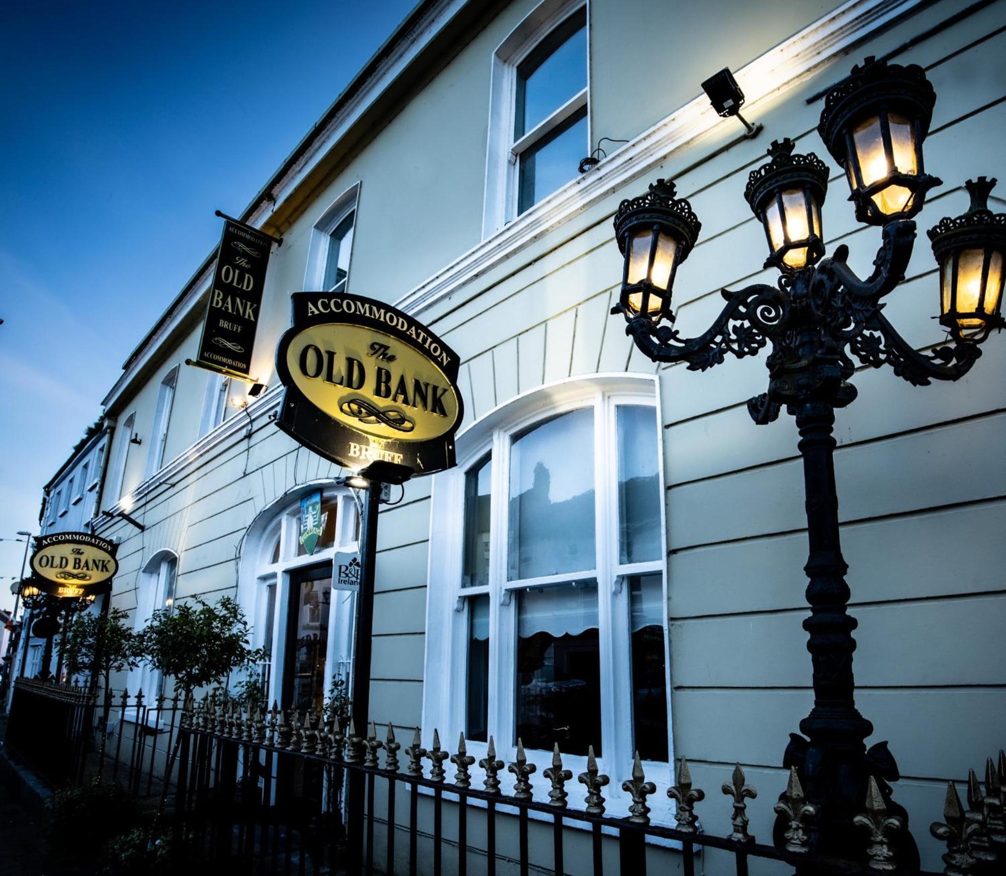 The Old Bank Bruff Family Town House Hotel Exterior photo